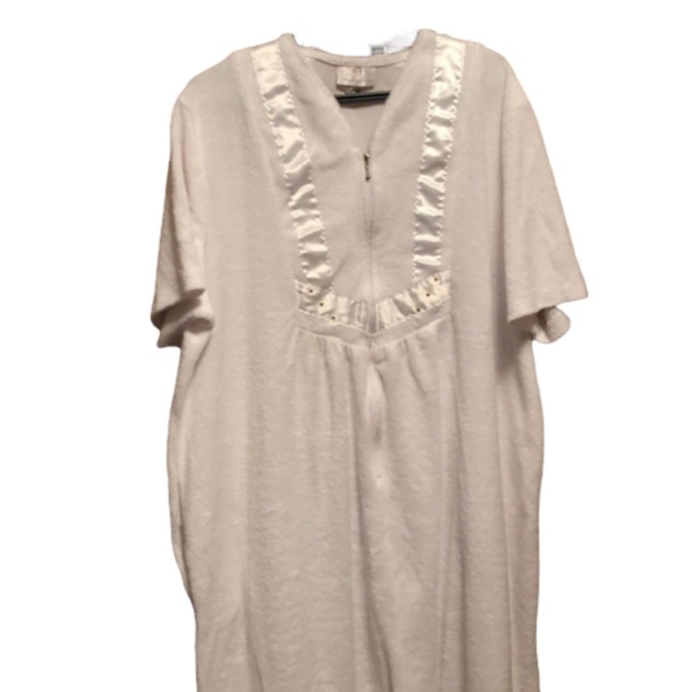 XXL White Terry Cloth House Robe